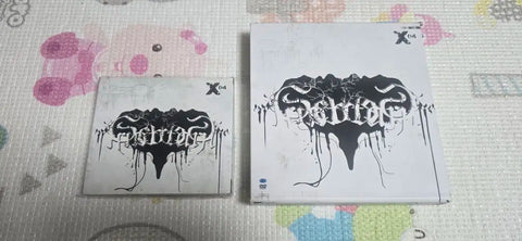 Selling two 서테지 Zero Live albums together.